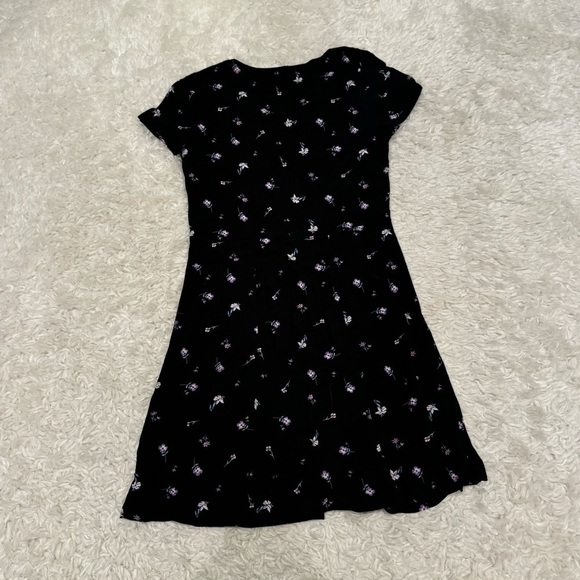 H&M Girls Black Floral Button Front Dress. Girls size 14. EUC. - Picture 2 of 4